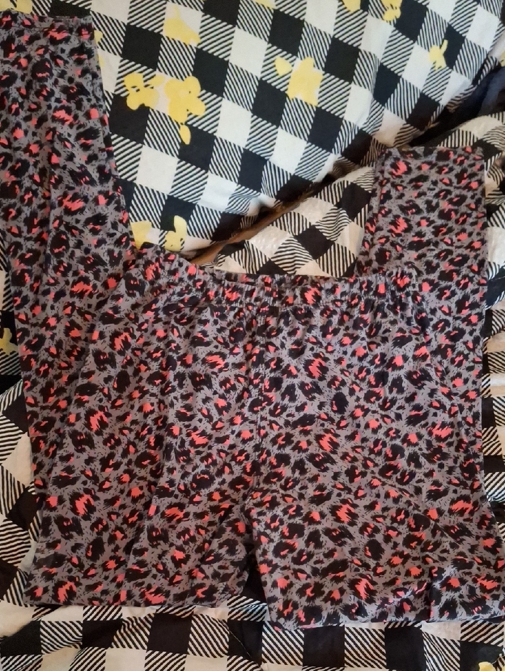 Agnes & Dora Pink and Black Leopard Print Leggings